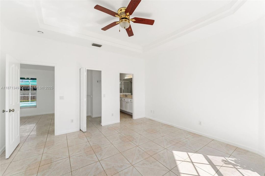 For Rent: $2,900 (3 beds, 2 baths, 1559 Square Feet)