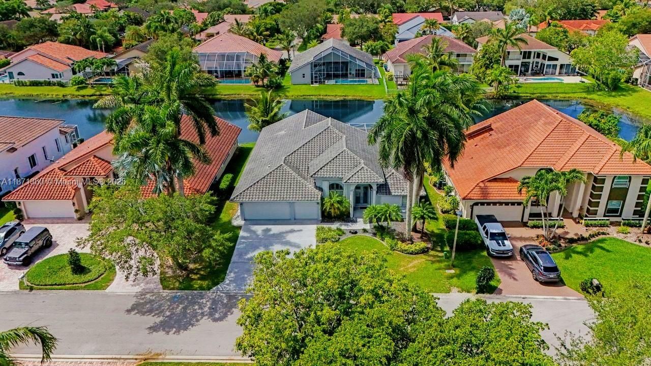 Recently Rented: $5,499 (4 beds, 2 baths, 2659 Square Feet)