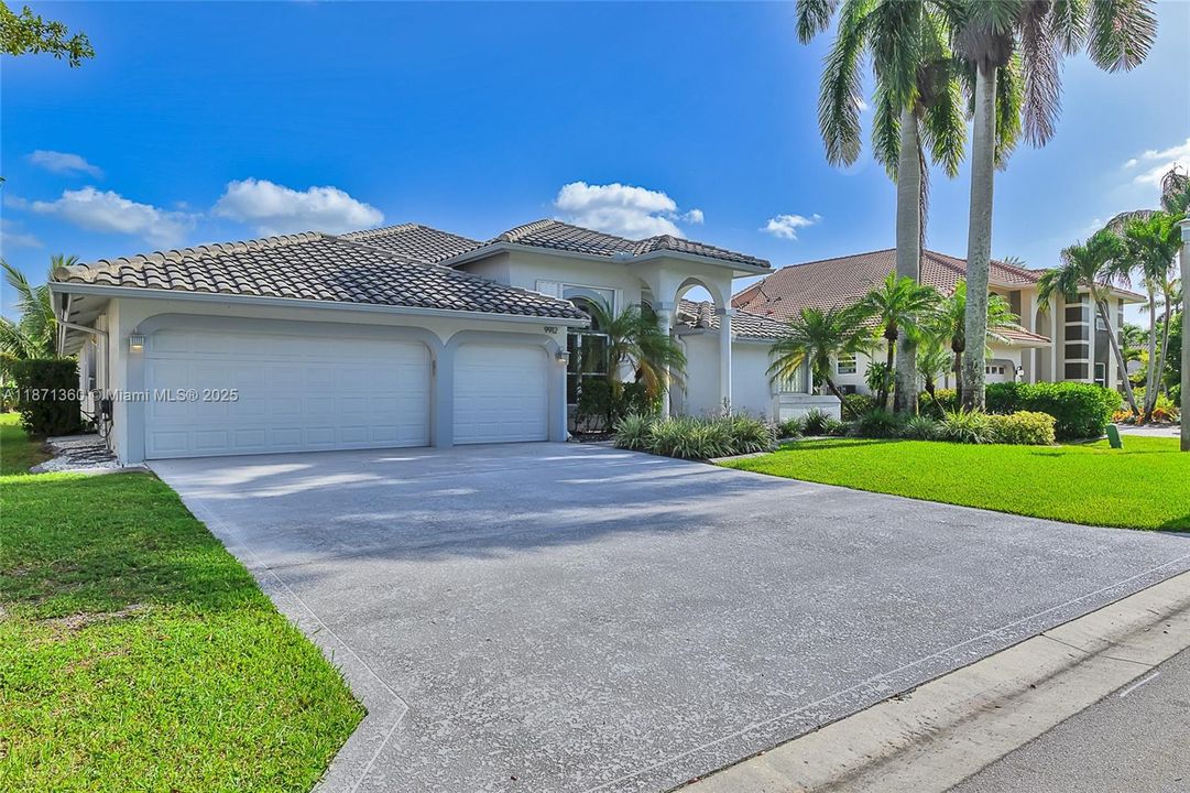 Recently Rented: $5,499 (4 beds, 2 baths, 2659 Square Feet)