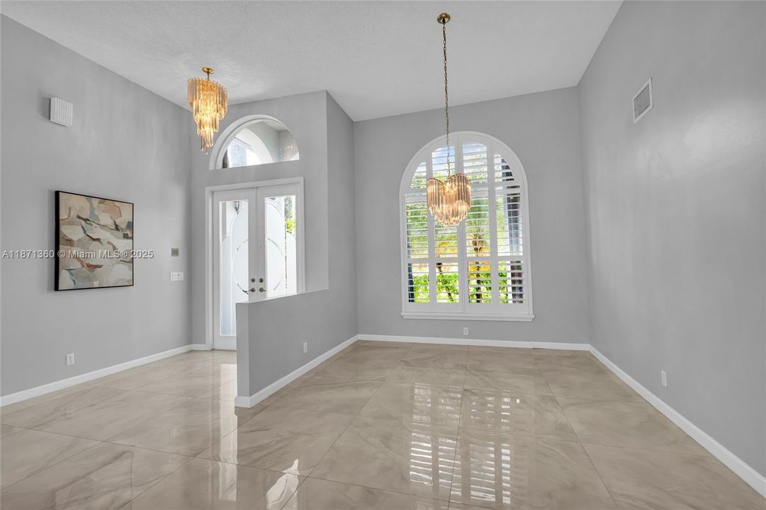 Recently Rented: $5,499 (4 beds, 2 baths, 2659 Square Feet)