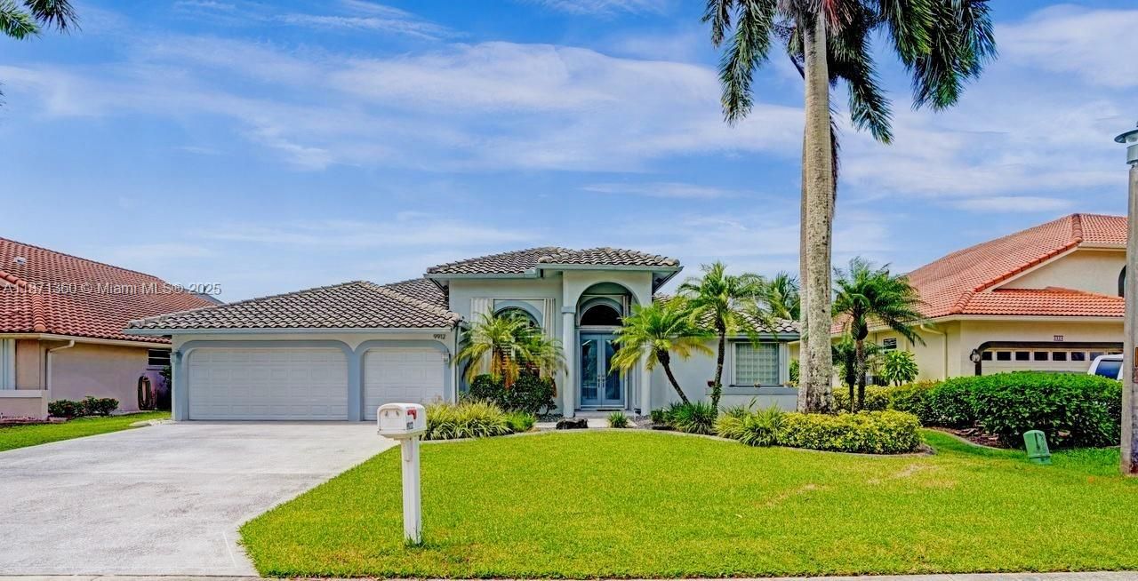 Recently Rented: $5,499 (4 beds, 2 baths, 2659 Square Feet)