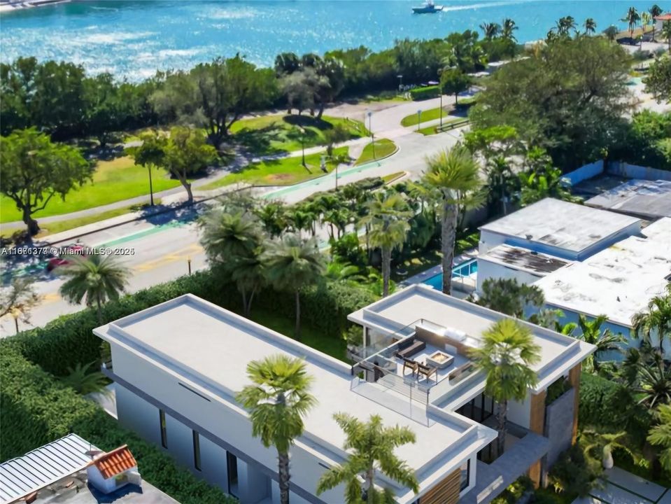 For Sale: $3,890,000 (5 beds, 6 baths, 0 Square Feet)