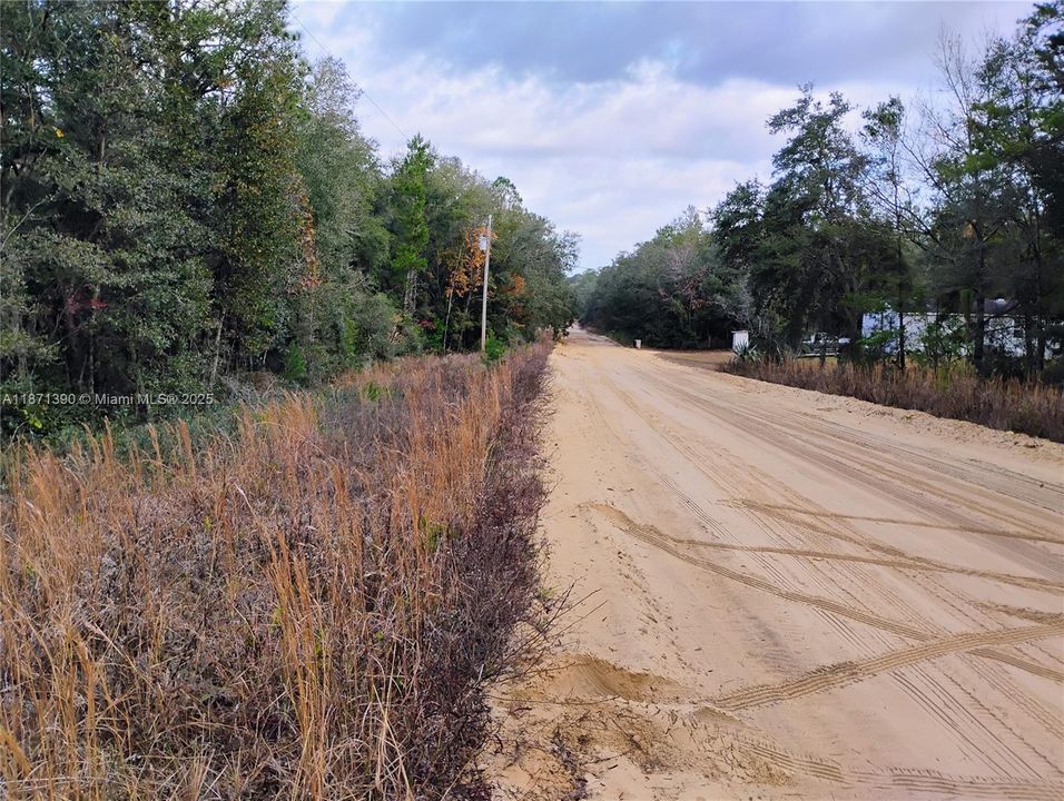 На продажу: $5,999 (0.22 acres)