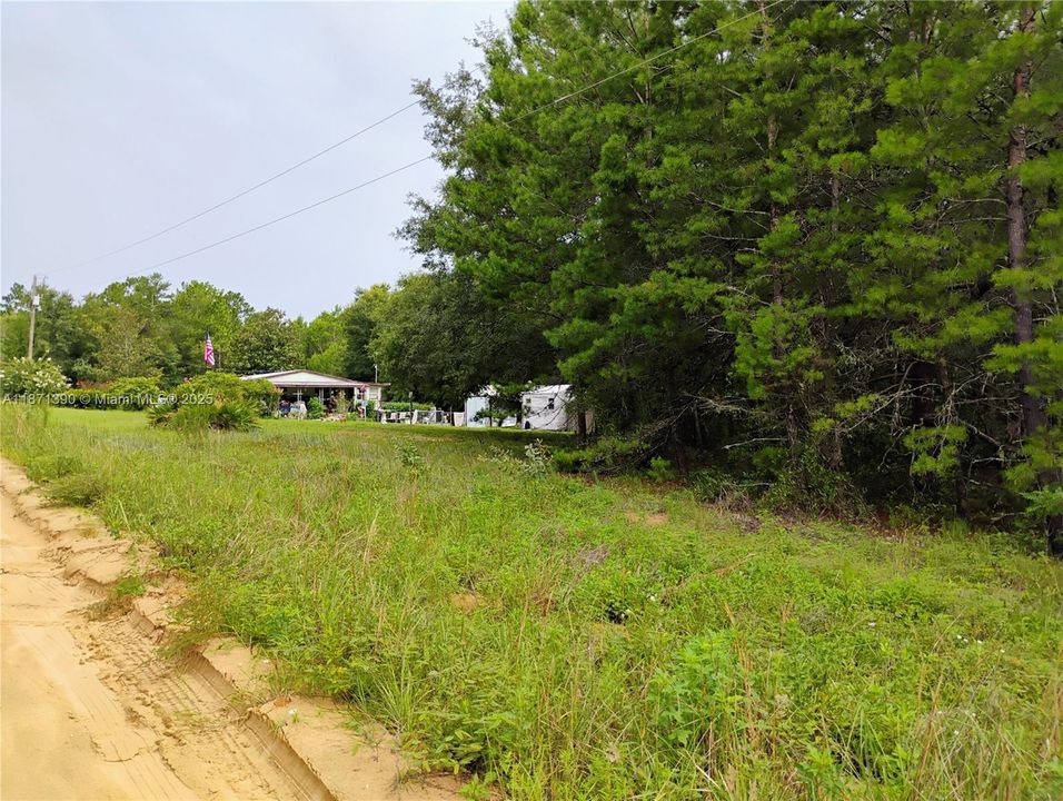 На продажу: $5,999 (0.22 acres)