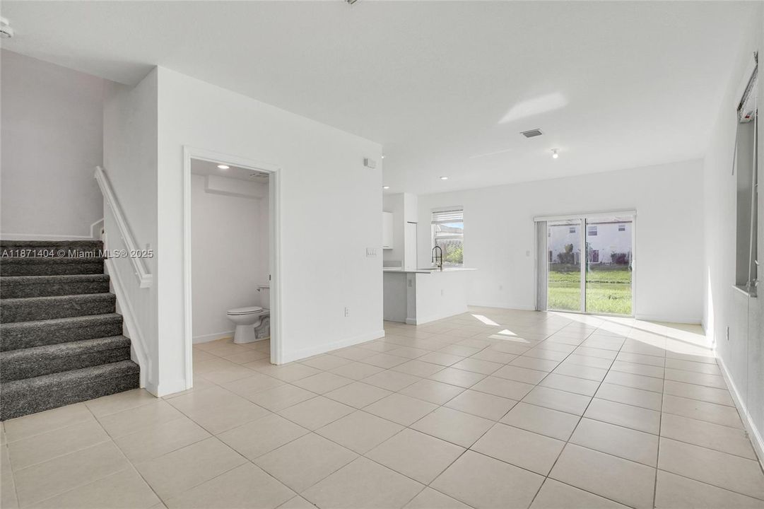 待售: $620,000 (3 贝兹, 2 浴室, 1827 平方英尺)