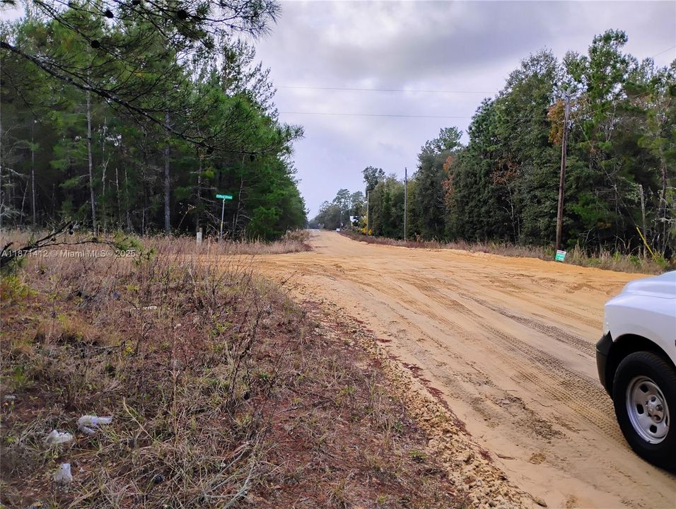 最近售出: $5,999 (0.22 acres)