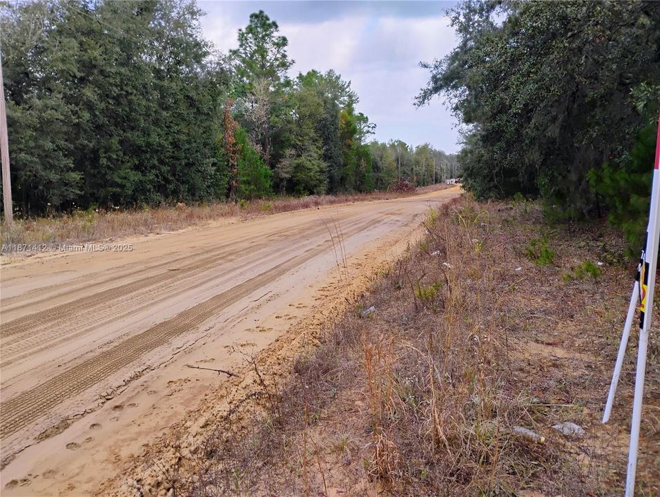 最近售出: $5,999 (0.22 acres)