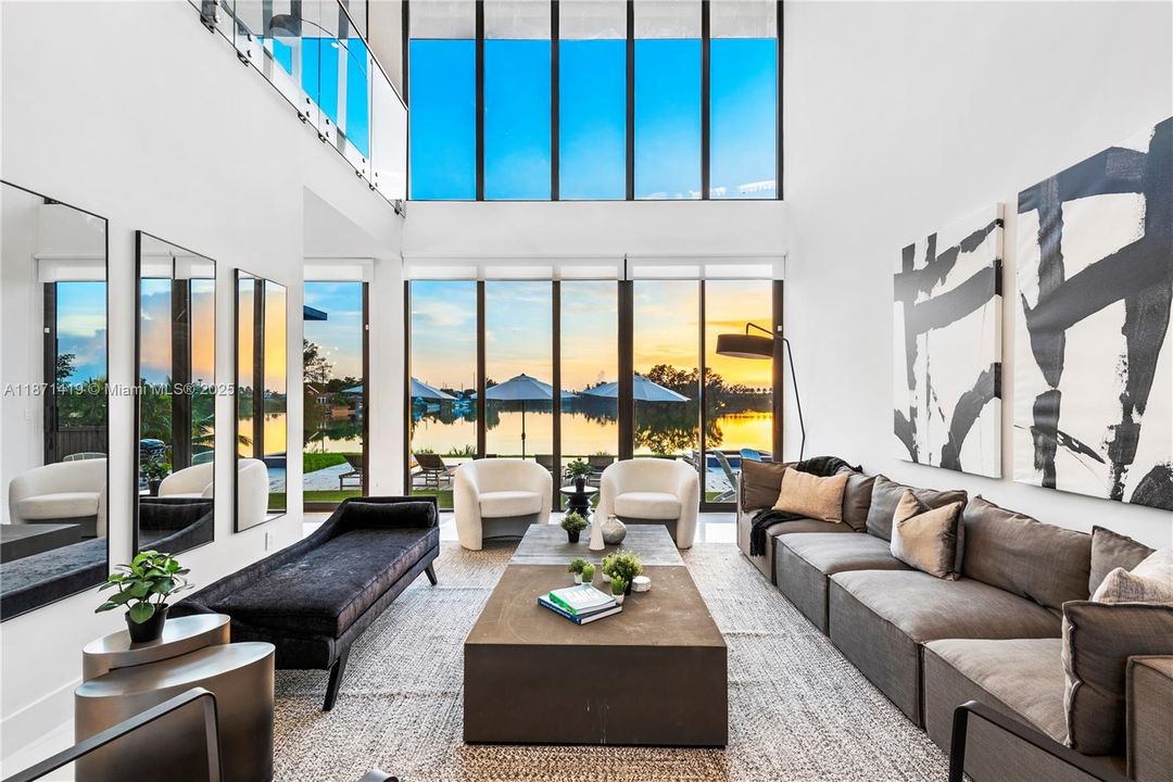 En Renta: $34,900 (5 camas, 5 baños, 4534 Pies cuadrados)