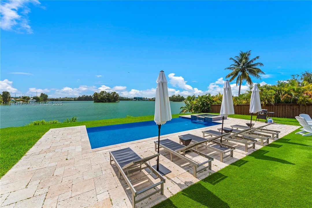 En Renta: $34,900 (5 camas, 5 baños, 4534 Pies cuadrados)