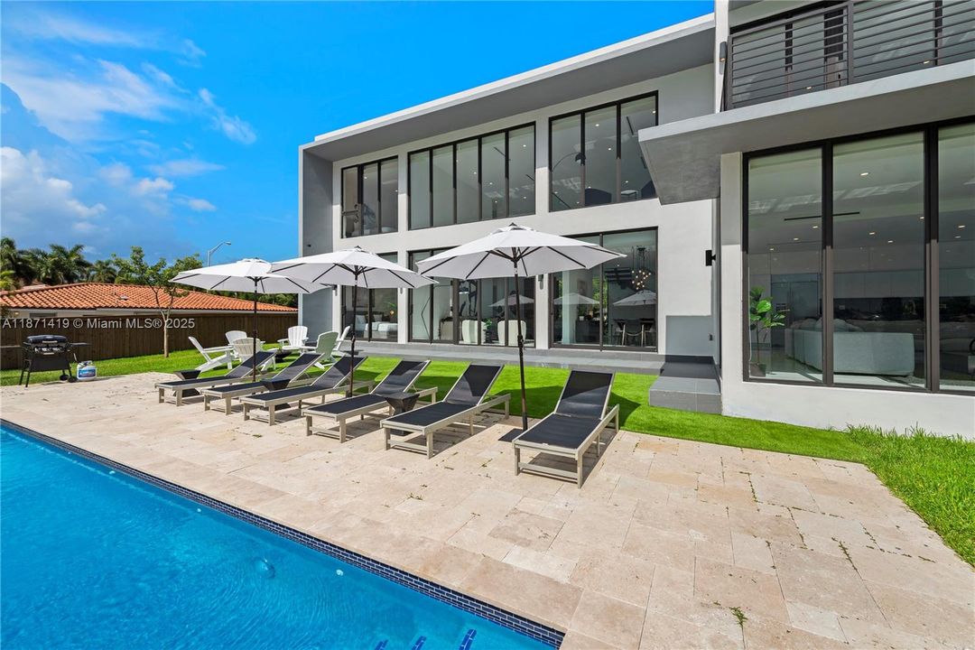 En Renta: $34,900 (5 camas, 5 baños, 4534 Pies cuadrados)