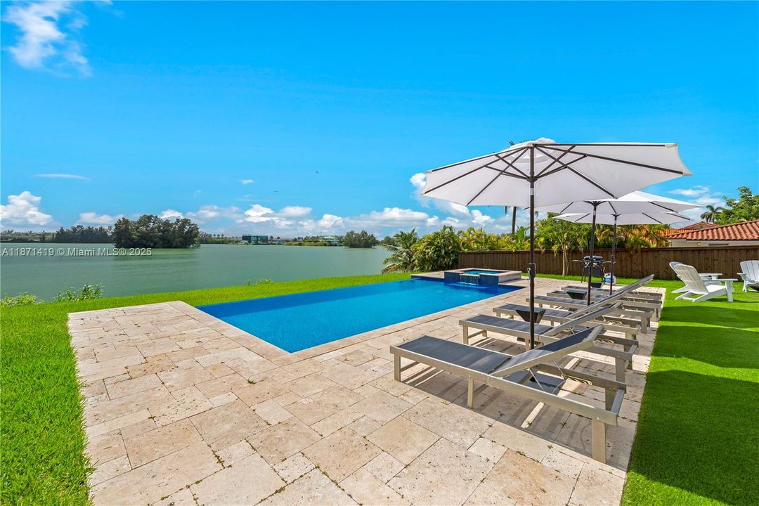 En Renta: $34,900 (5 camas, 5 baños, 4534 Pies cuadrados)