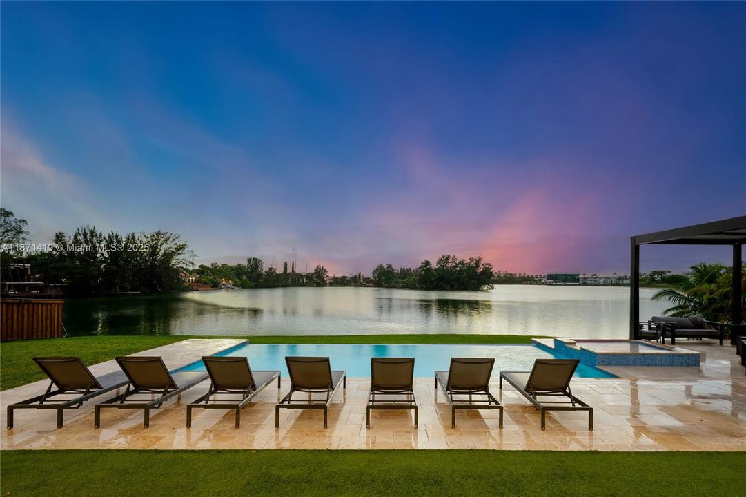 En Renta: $34,900 (5 camas, 5 baños, 4534 Pies cuadrados)