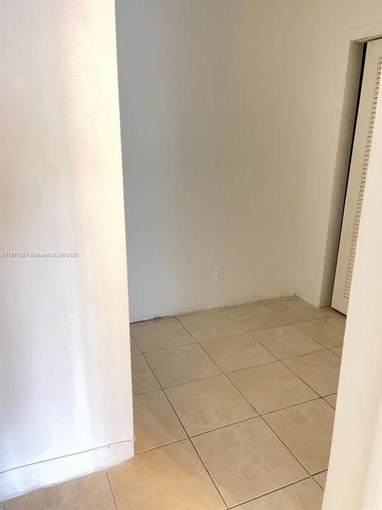 Recently Rented: $1,275 (0 beds, 1 baths, 11065 Square Feet)