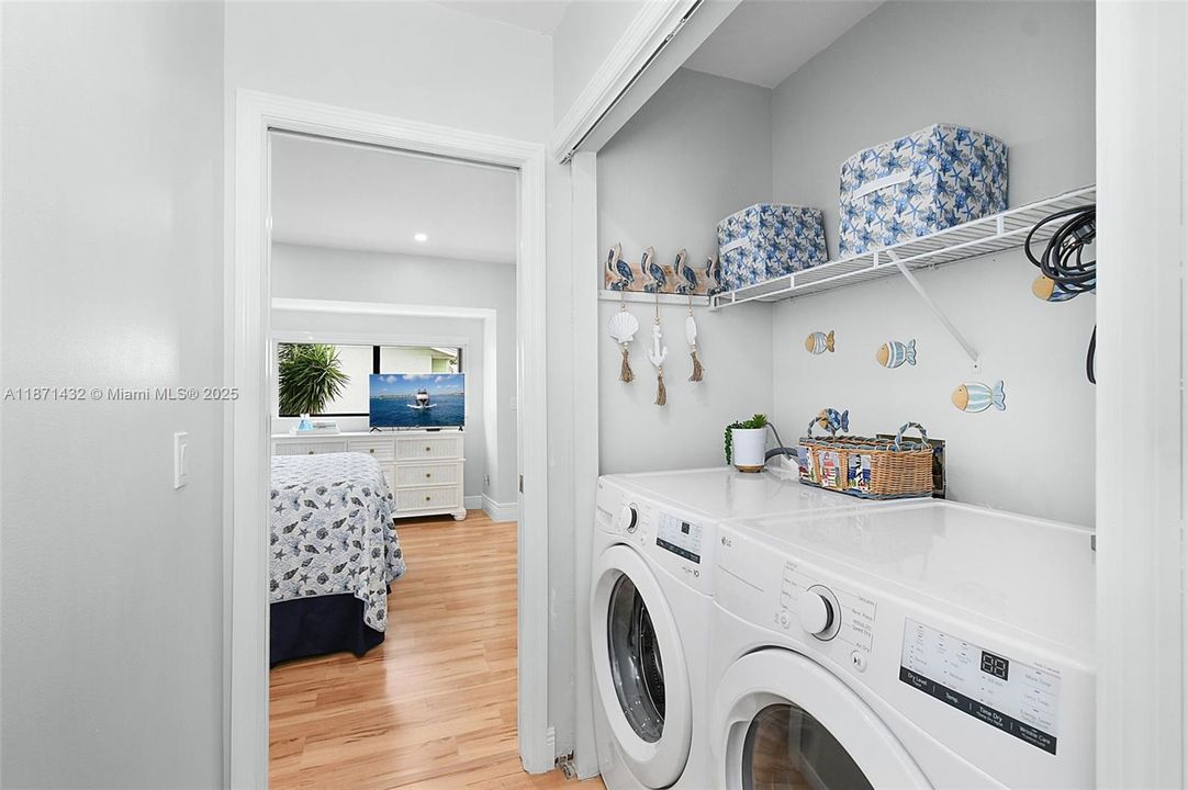 В аренду: $2,500 (2 спален, 2 ванн, 1270 Квадратных фут)