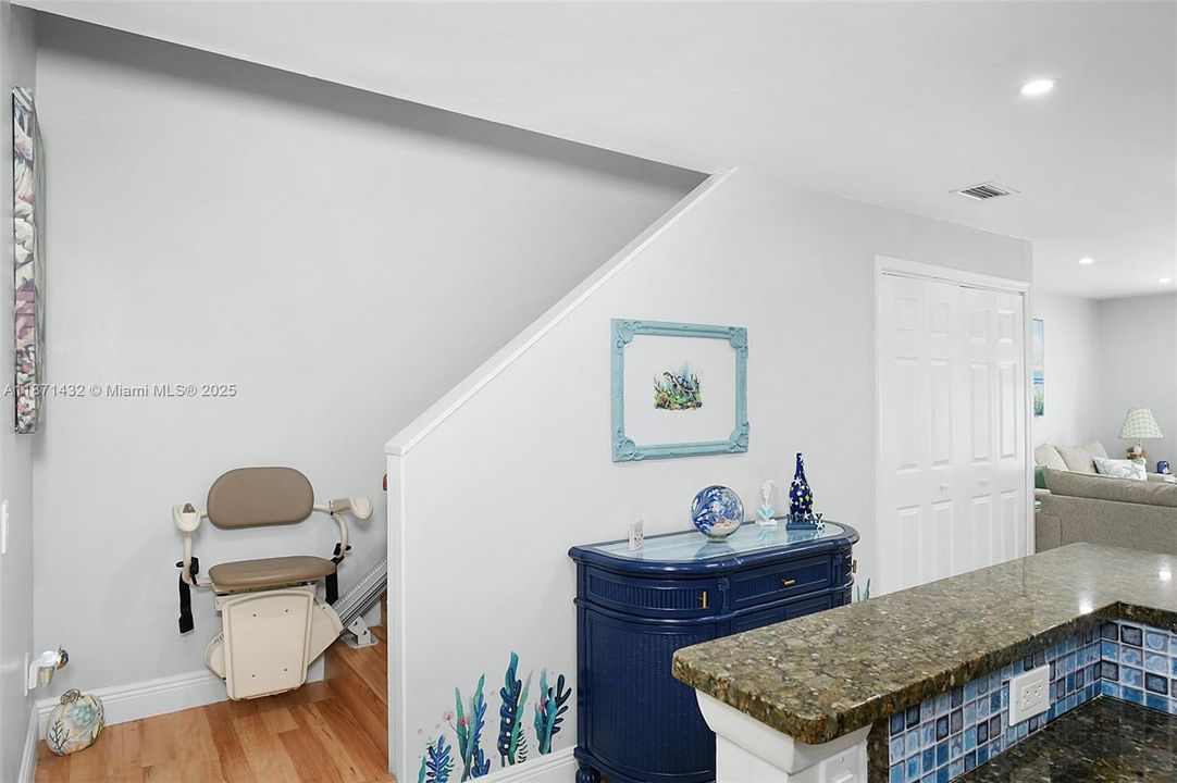 Electric chair to 2nd floor