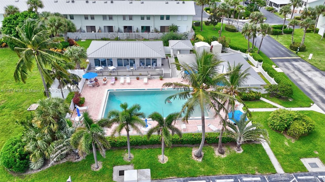 В аренду: $2,500 (2 спален, 2 ванн, 1270 Квадратных фут)