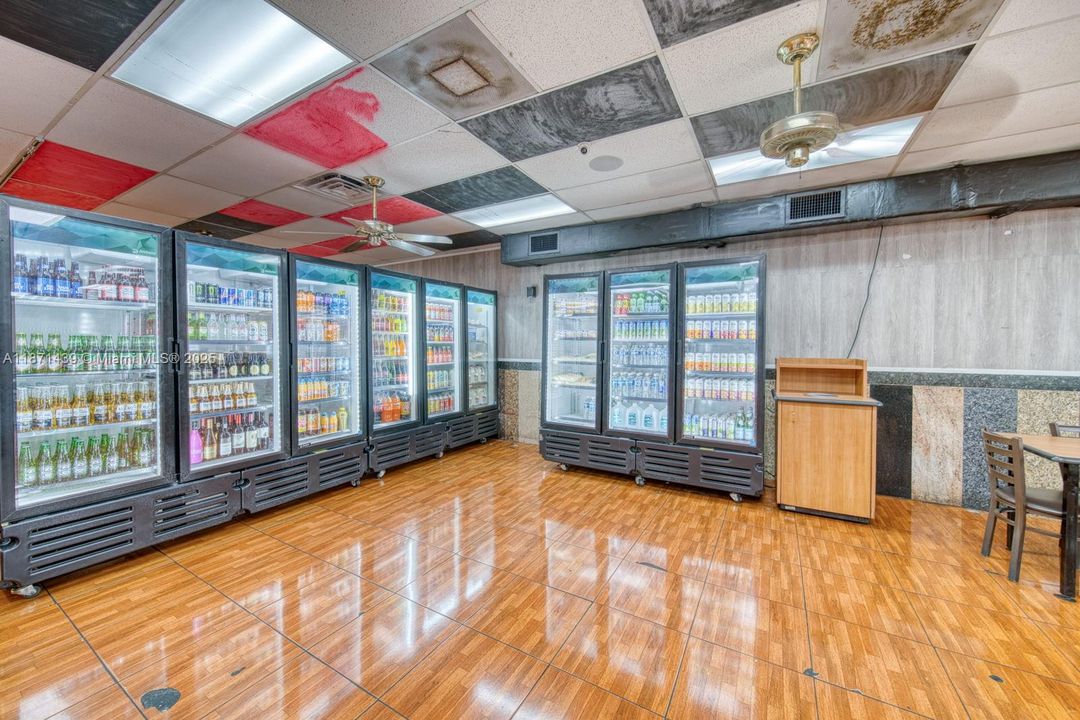 待售: $400,000 (0 贝兹, 0 浴室, 0 平方英尺)