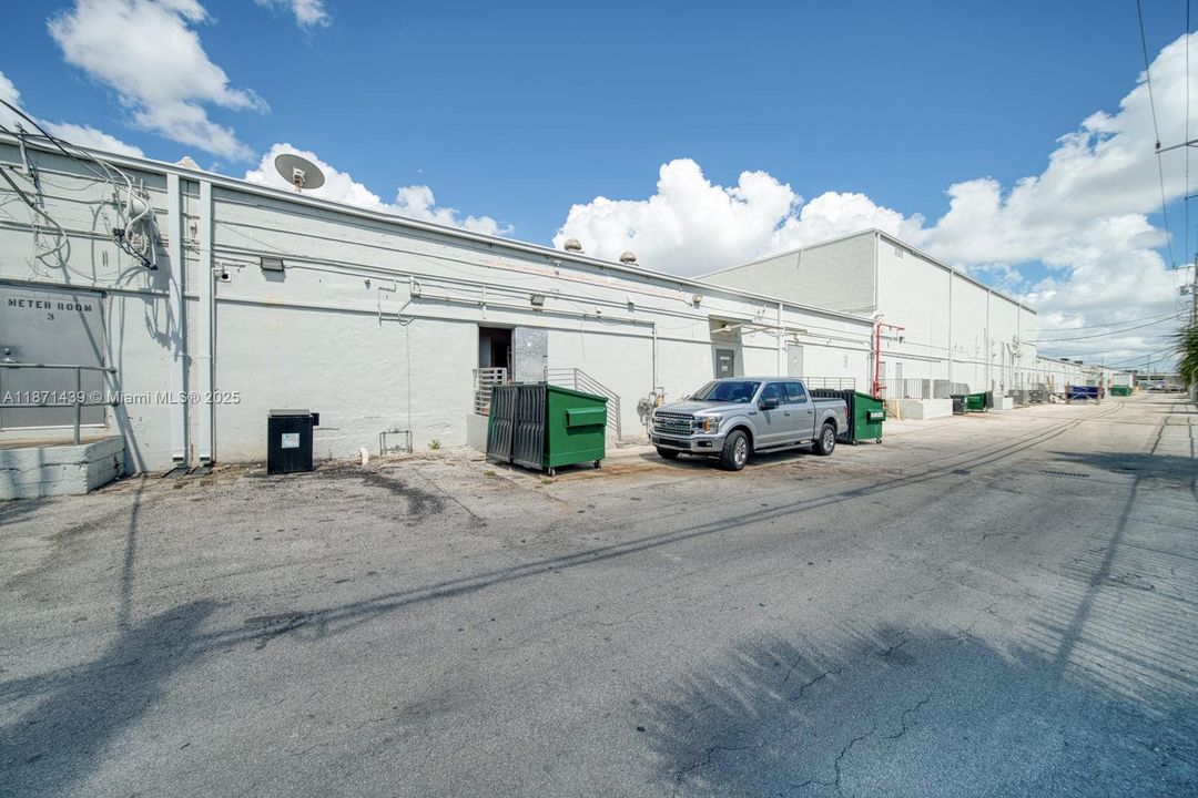 待售: $400,000 (0 贝兹, 0 浴室, 0 平方英尺)