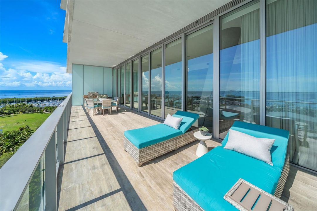 Recientemente alquilado: $31,000 (3 camas, 3 baños, 2404 Pies cuadrados)