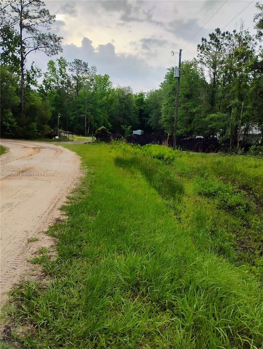 На продажу: $13,999 (0.23 acres)