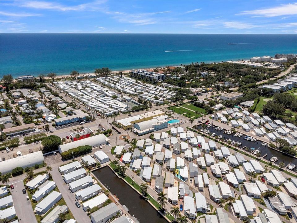 На продажу: $369,000 (2 спален, 1 ванн, 730 Квадратных фут)