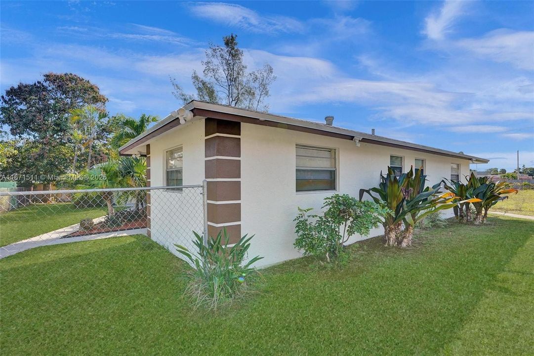 En Venta: $724,998 (0 camas, 0 baños, 2503 Pies cuadrados)