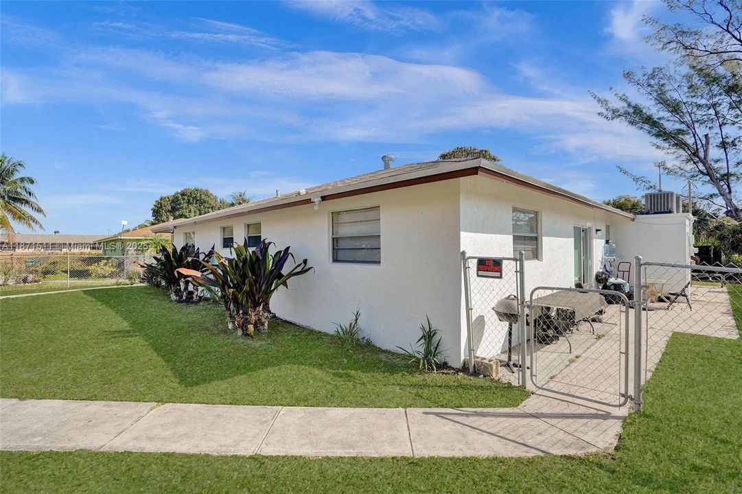 En Venta: $724,998 (0 camas, 0 baños, 2503 Pies cuadrados)