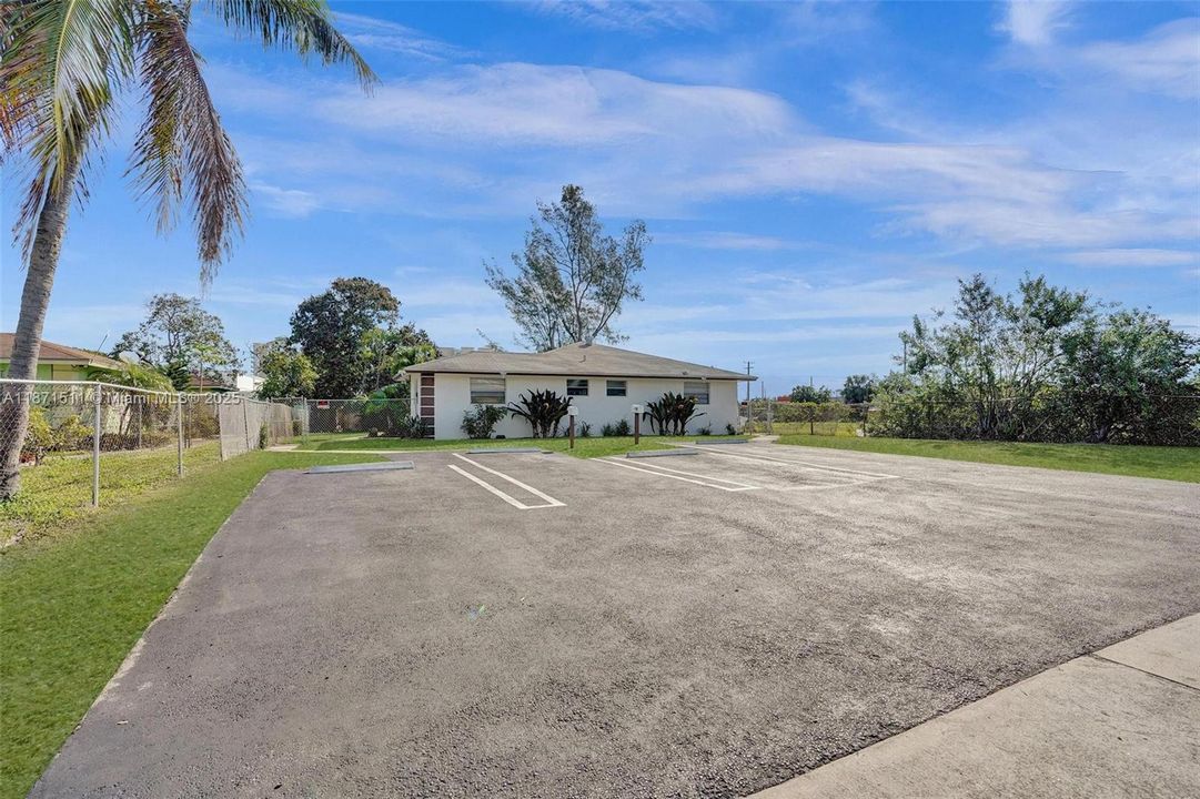 En Venta: $724,998 (0 camas, 0 baños, 2503 Pies cuadrados)