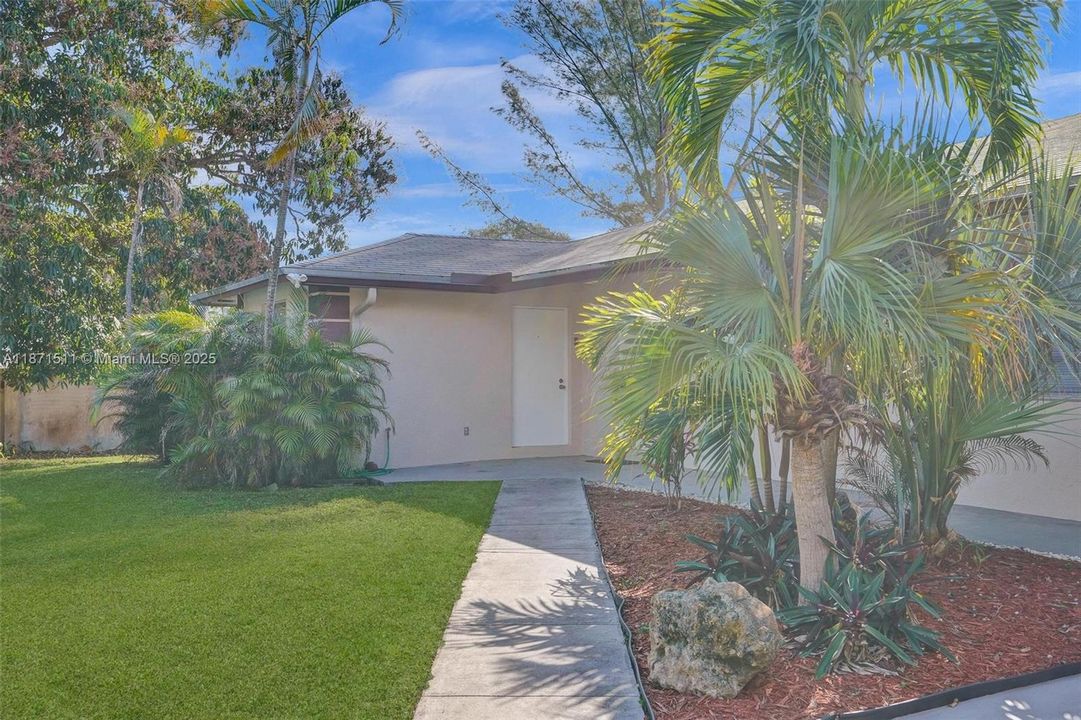 En Venta: $724,998 (0 camas, 0 baños, 2503 Pies cuadrados)