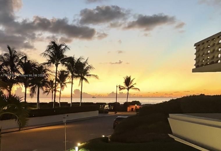 Recientemente alquilado: $27,000 (2 camas, 2 baños, 1644 Pies cuadrados)