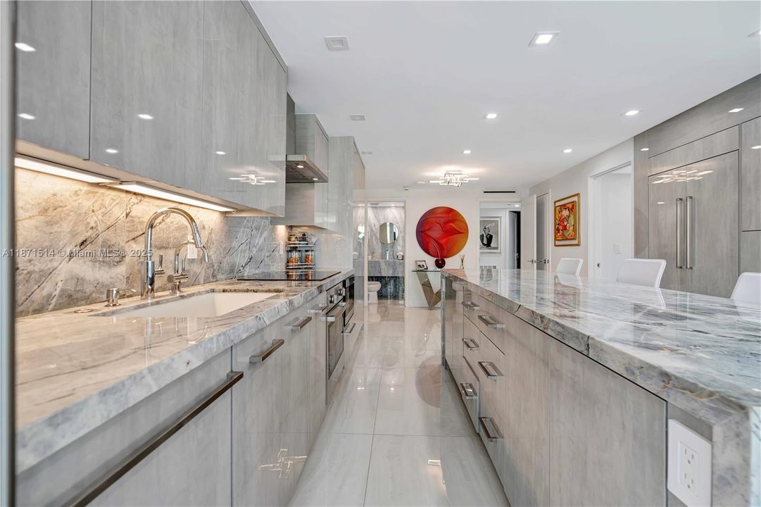 Recientemente alquilado: $27,000 (2 camas, 2 baños, 1644 Pies cuadrados)