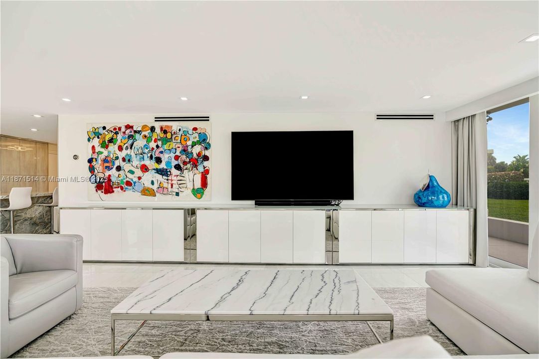 Recientemente alquilado: $27,000 (2 camas, 2 baños, 1644 Pies cuadrados)