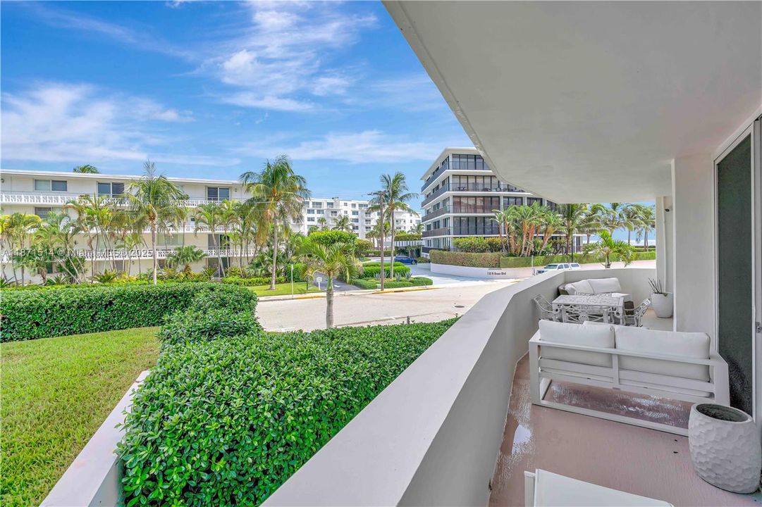 Recientemente alquilado: $27,000 (2 camas, 2 baños, 1644 Pies cuadrados)