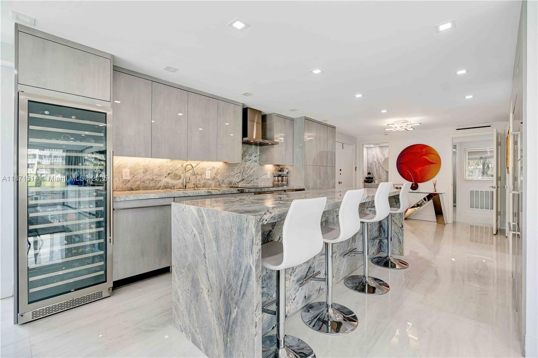 Recientemente alquilado: $27,000 (2 camas, 2 baños, 1644 Pies cuadrados)