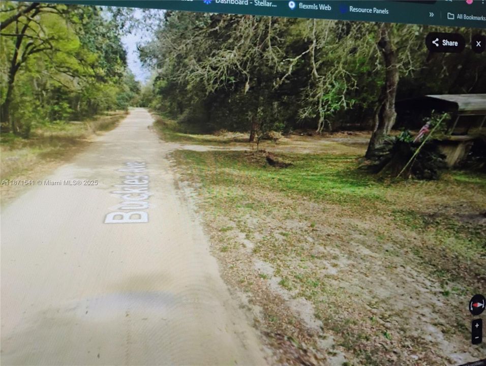 На продажу: $3,109 (0.22 acres)