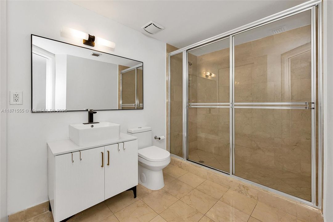 For Sale: $895,000 (2 beds, 2 baths, 1260 Square Feet)