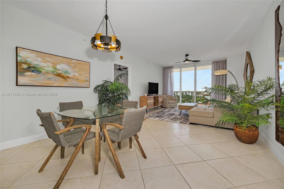 For Sale: $895,000 (2 beds, 2 baths, 1260 Square Feet)