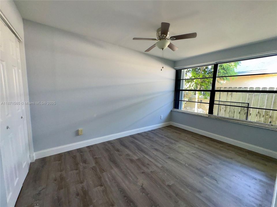 Recientemente alquilado: $3,200 (3 camas, 1 baños, 1300 Pies cuadrados)