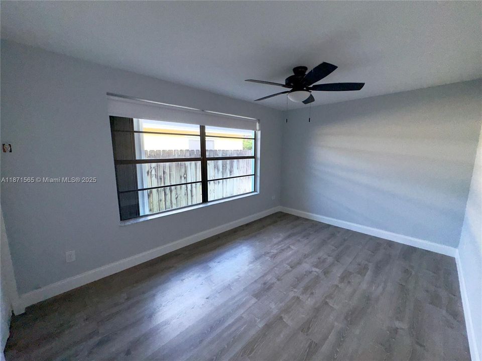 Recientemente alquilado: $3,200 (3 camas, 1 baños, 1300 Pies cuadrados)