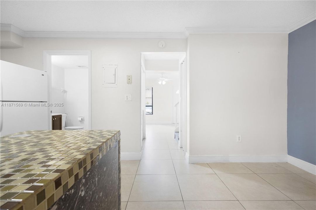 Active With Contract: $295,000 (2 beds, 2 baths, 1150 Square Feet)