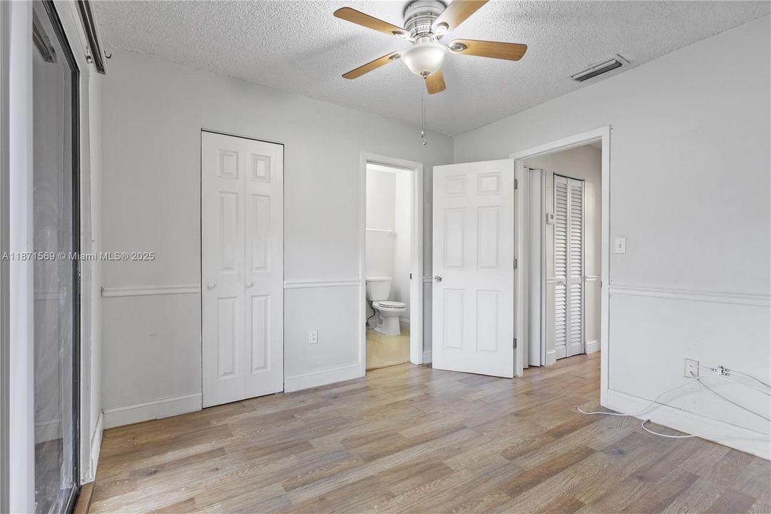 Active With Contract: $295,000 (2 beds, 2 baths, 1150 Square Feet)