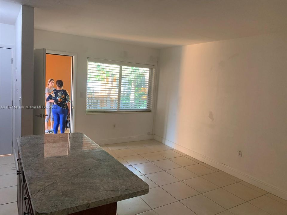 Activo con contrato: $230,000 (1 camas, 1 baños, 451 Pies cuadrados)