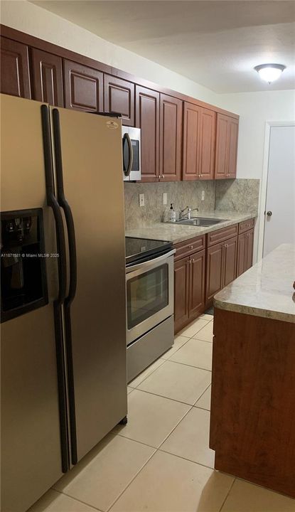 Activo con contrato: $230,000 (1 camas, 1 baños, 451 Pies cuadrados)