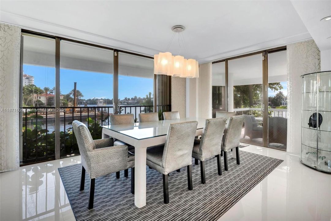 For Sale: $1,499,000 (2 beds, 2 baths, 2560 Square Feet)