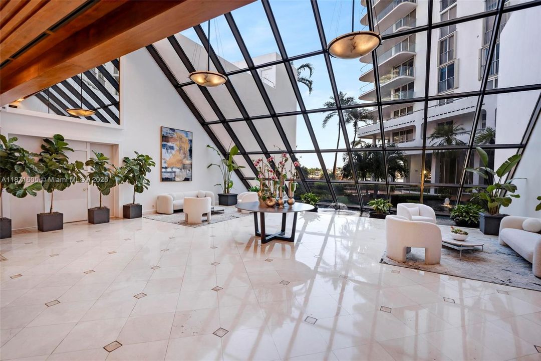 For Sale: $1,499,000 (2 beds, 2 baths, 2560 Square Feet)