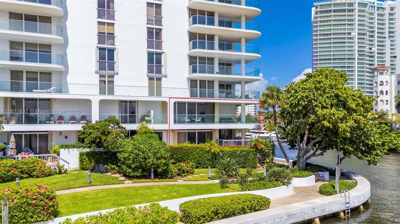 For Sale: $1,499,000 (2 beds, 2 baths, 2560 Square Feet)