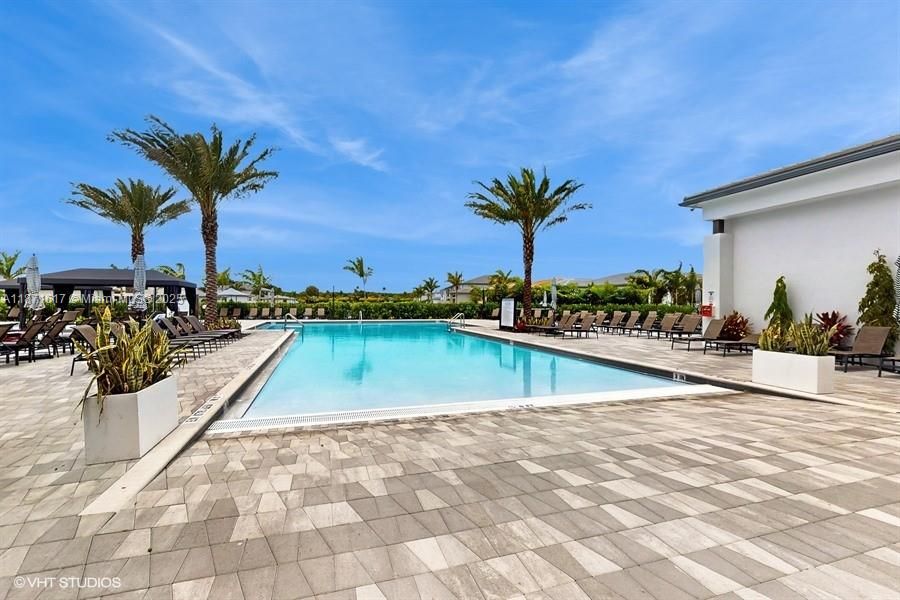 For Rent: $13,950 (5 beds, 7 baths, 4650 Square Feet)