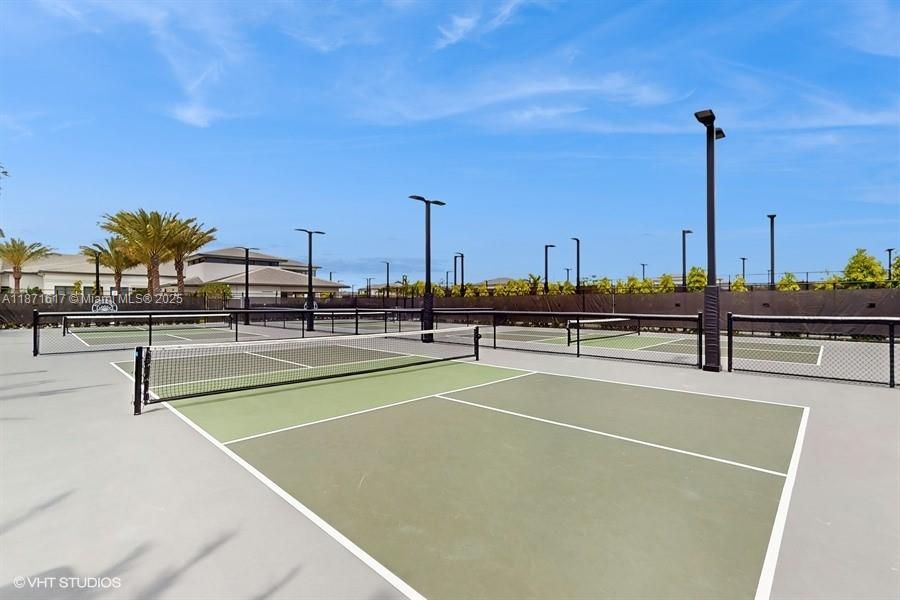 For Rent: $13,950 (5 beds, 7 baths, 4650 Square Feet)