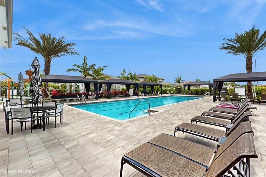 For Rent: $13,950 (5 beds, 7 baths, 4650 Square Feet)