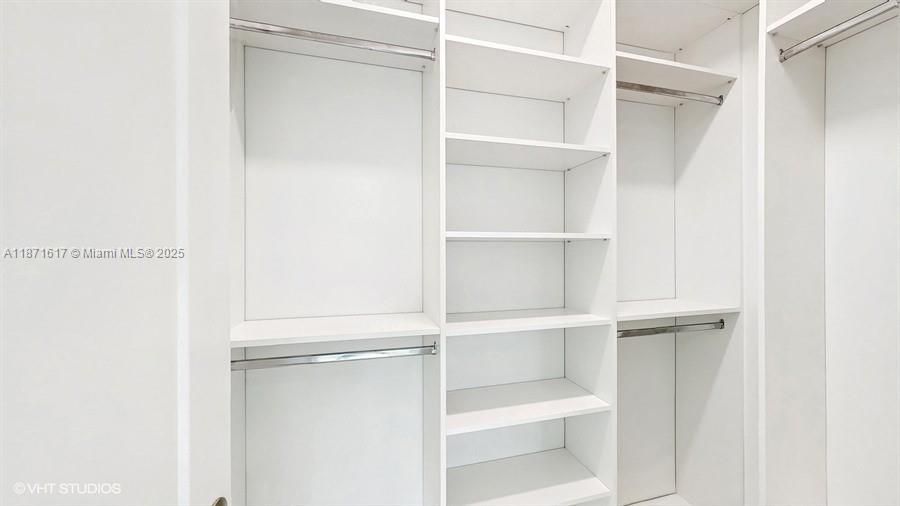 For Rent: $13,950 (5 beds, 7 baths, 4650 Square Feet)